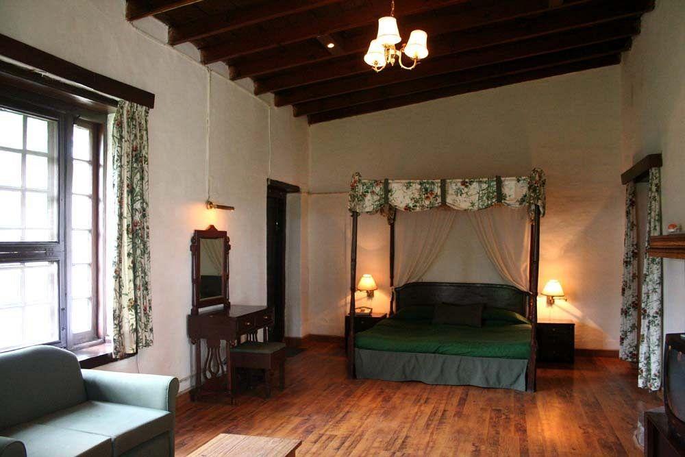 West View Hotel Ranikhet Bagian luar foto