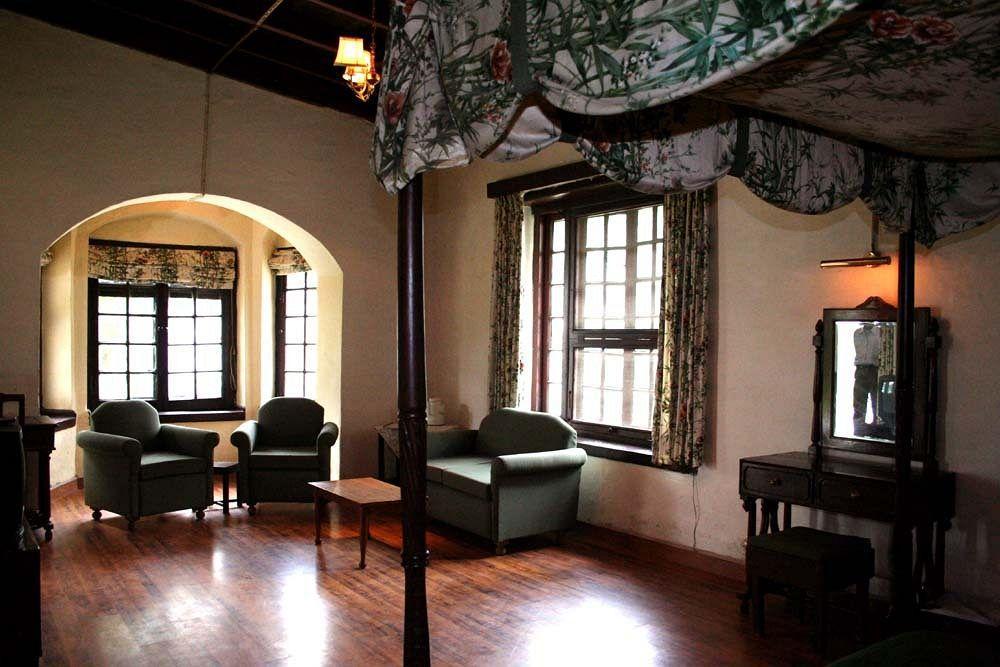 West View Hotel Ranikhet Bagian luar foto