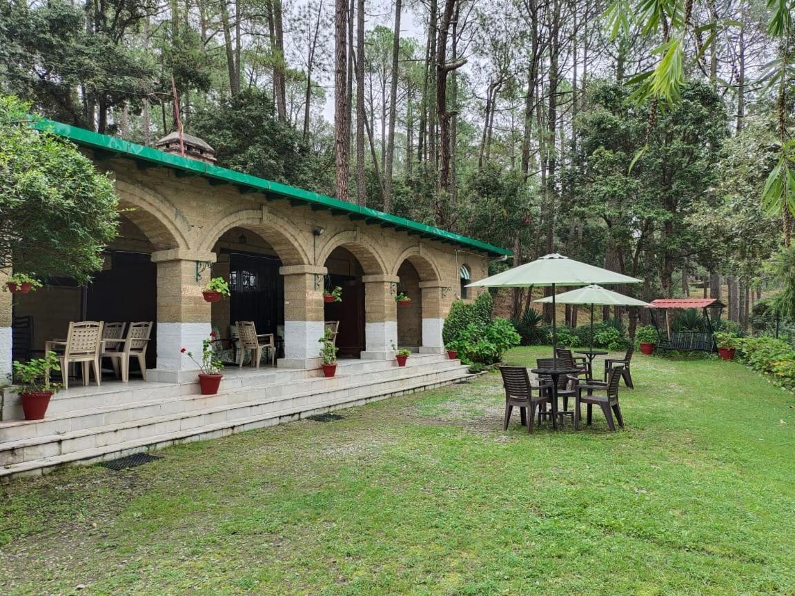 West View Hotel Ranikhet Bagian luar foto