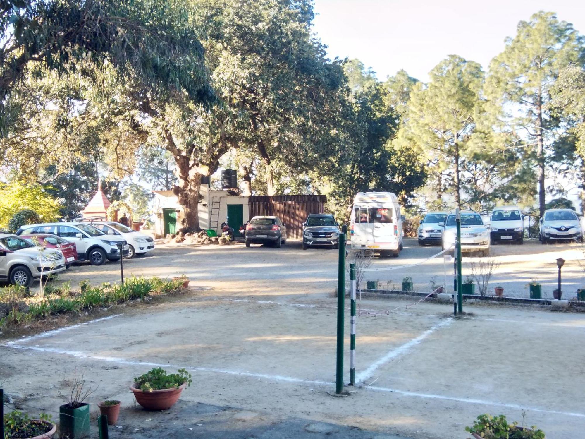 West View Hotel Ranikhet Bagian luar foto