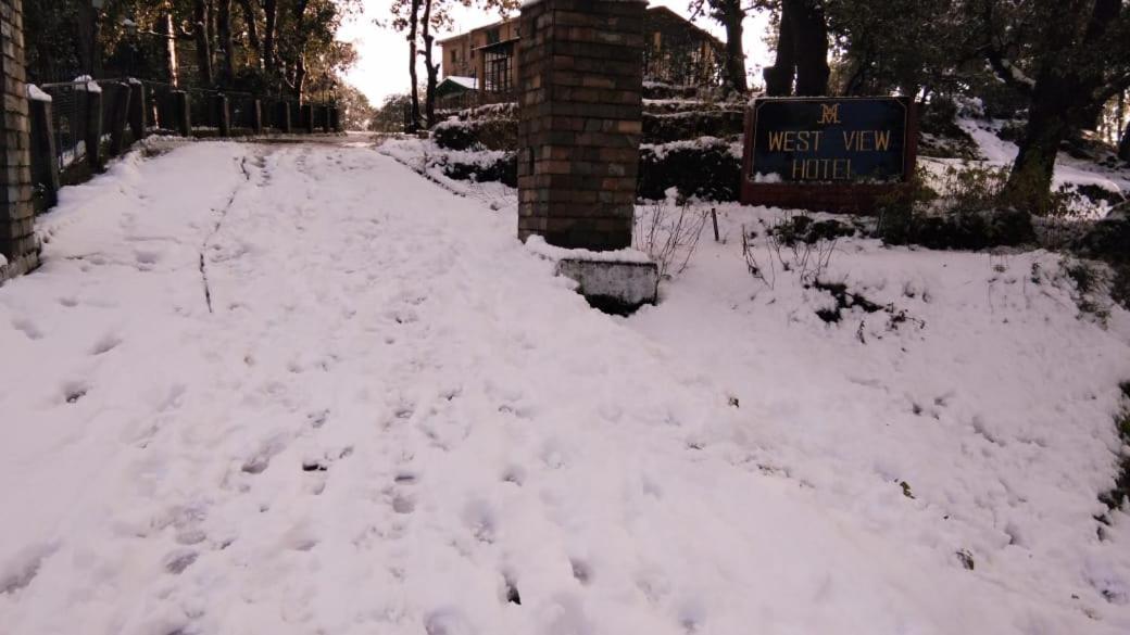 West View Hotel Ranikhet Bagian luar foto