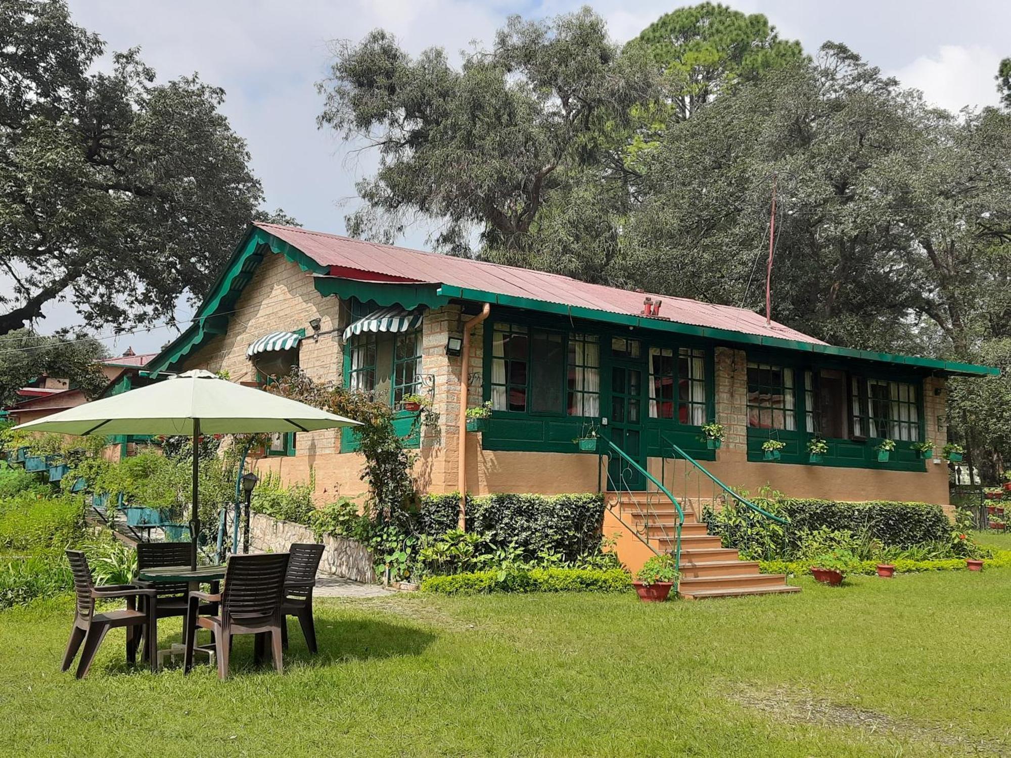 West View Hotel Ranikhet Bagian luar foto